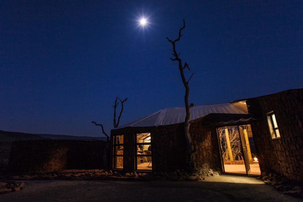 Etendeka Mountain Camp Damaraland Exterior photo