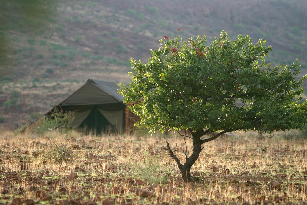 Etendeka Mountain Camp Damaraland Exterior photo