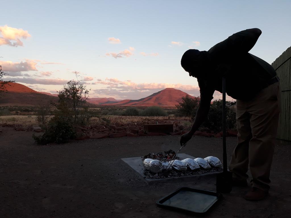 Etendeka Mountain Camp Damaraland Exterior photo