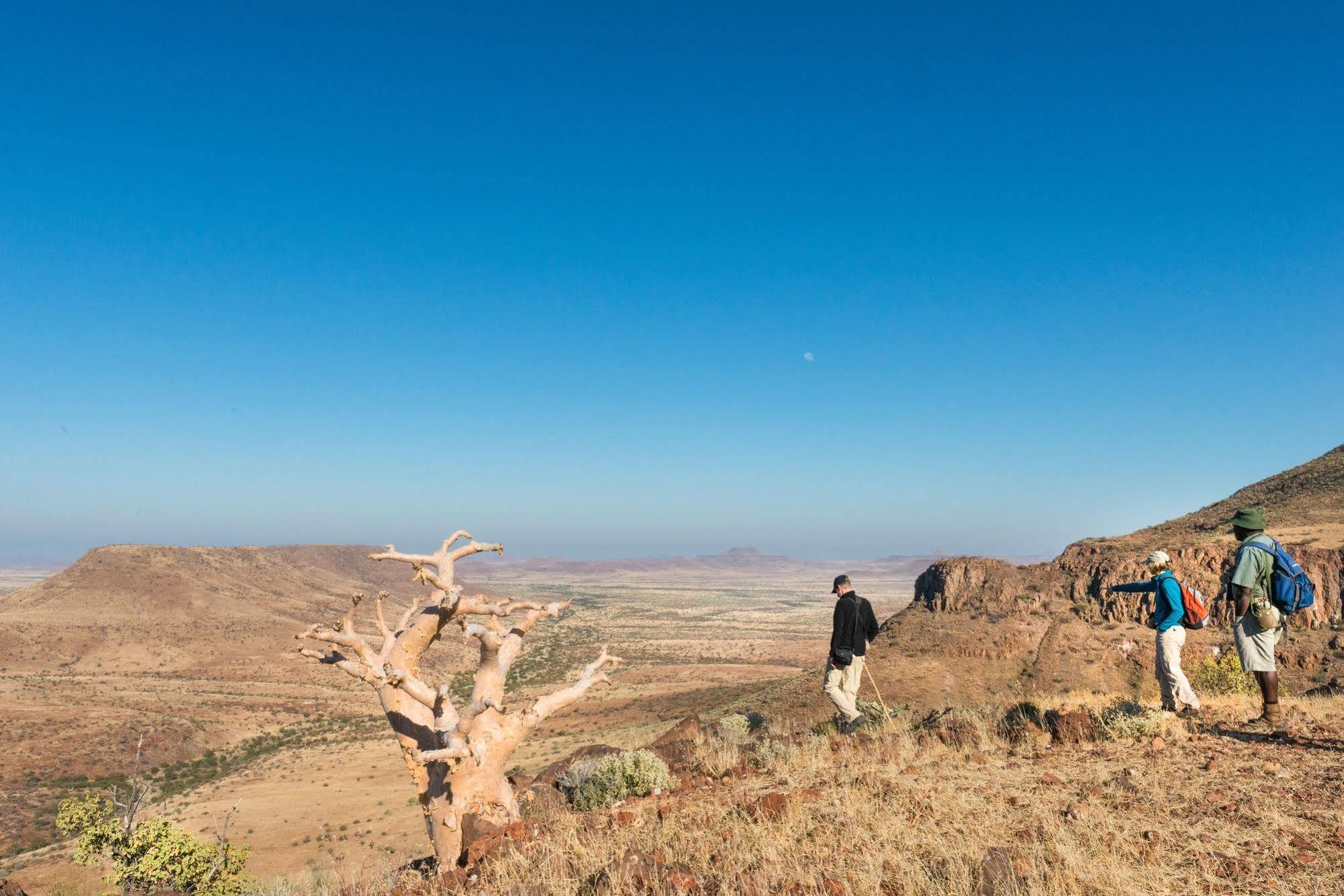 Etendeka Mountain Camp Damaraland Exterior photo