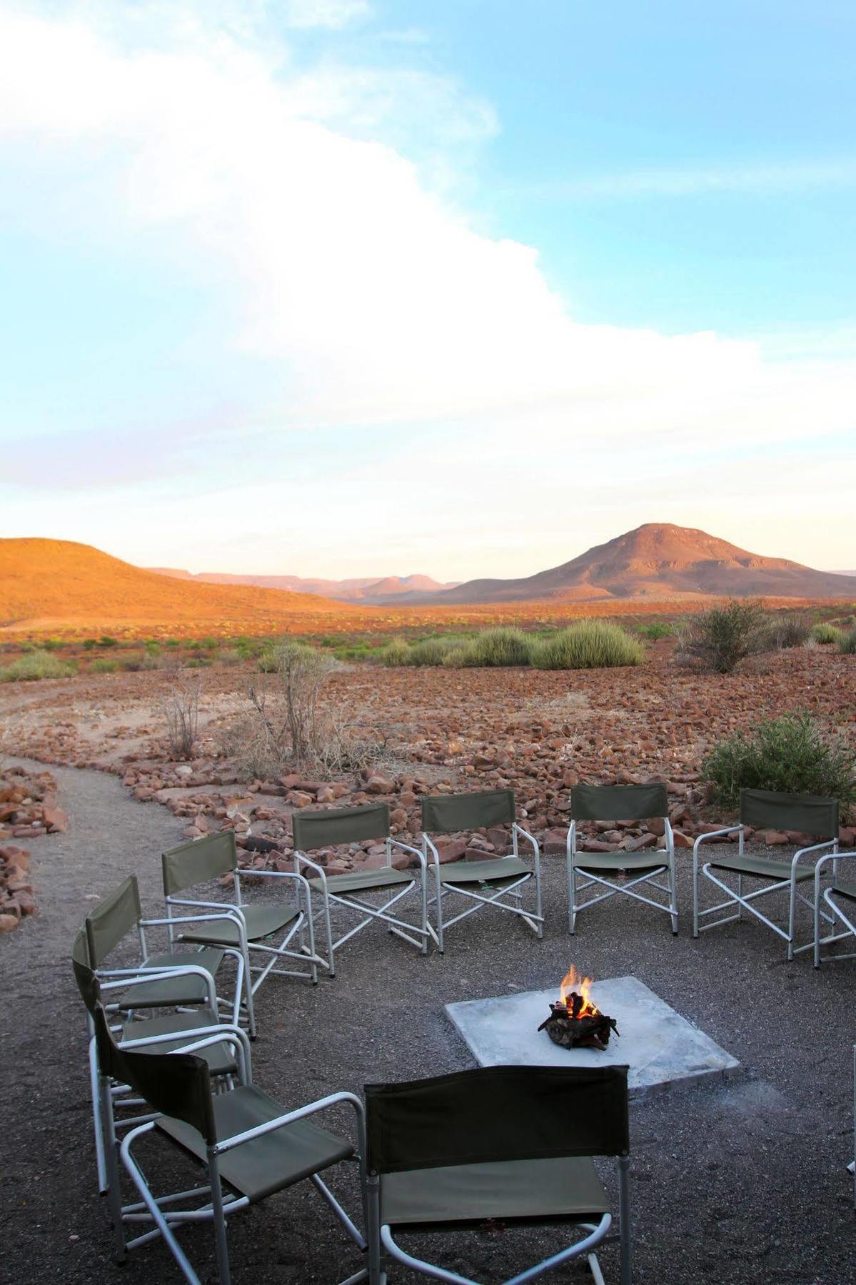 Etendeka Mountain Camp Damaraland Exterior photo
